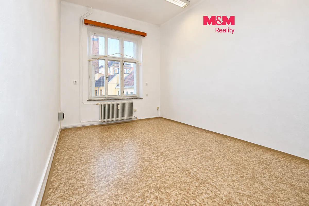 Pronájem obchodního prostoru 18 m²